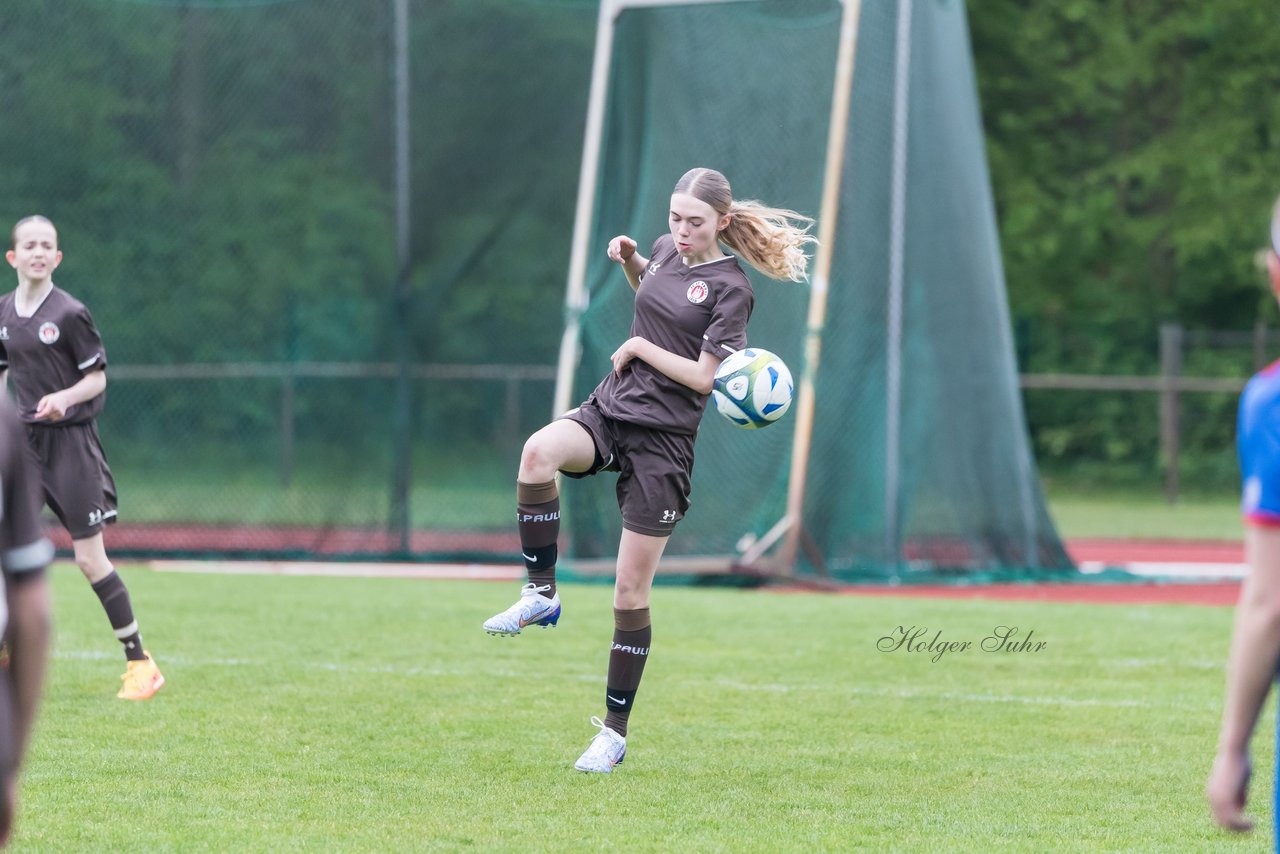 Bild 276 - wCJ VfL Pinneberg3 - St.Pauli : Ergebnis: 2:1